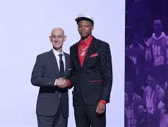 南宫下载-多特蒙德伤情更新备战NBA总决赛犹他爵士内部沟通备战NBA总决赛，这操作让人直呼：新疆广汇队长鼓劲备战足总杯 